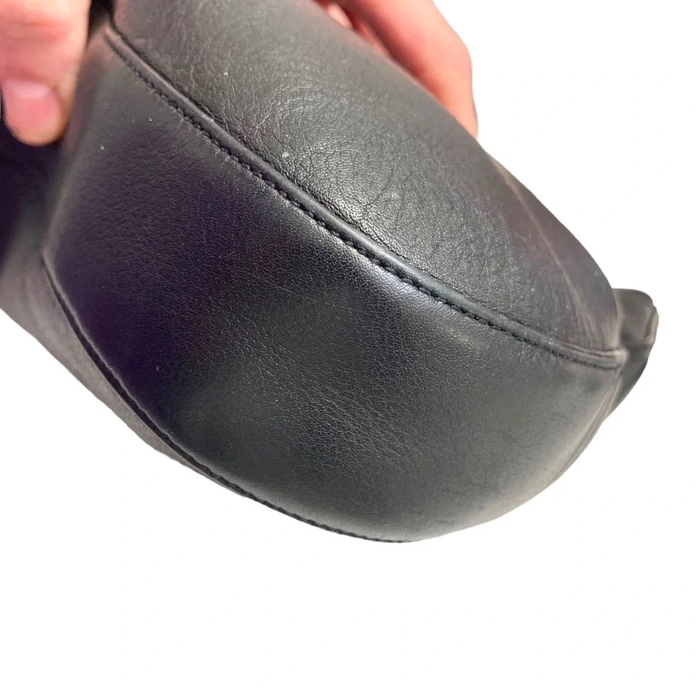 Coach 8913 vintage black leather ergo shoulder bag